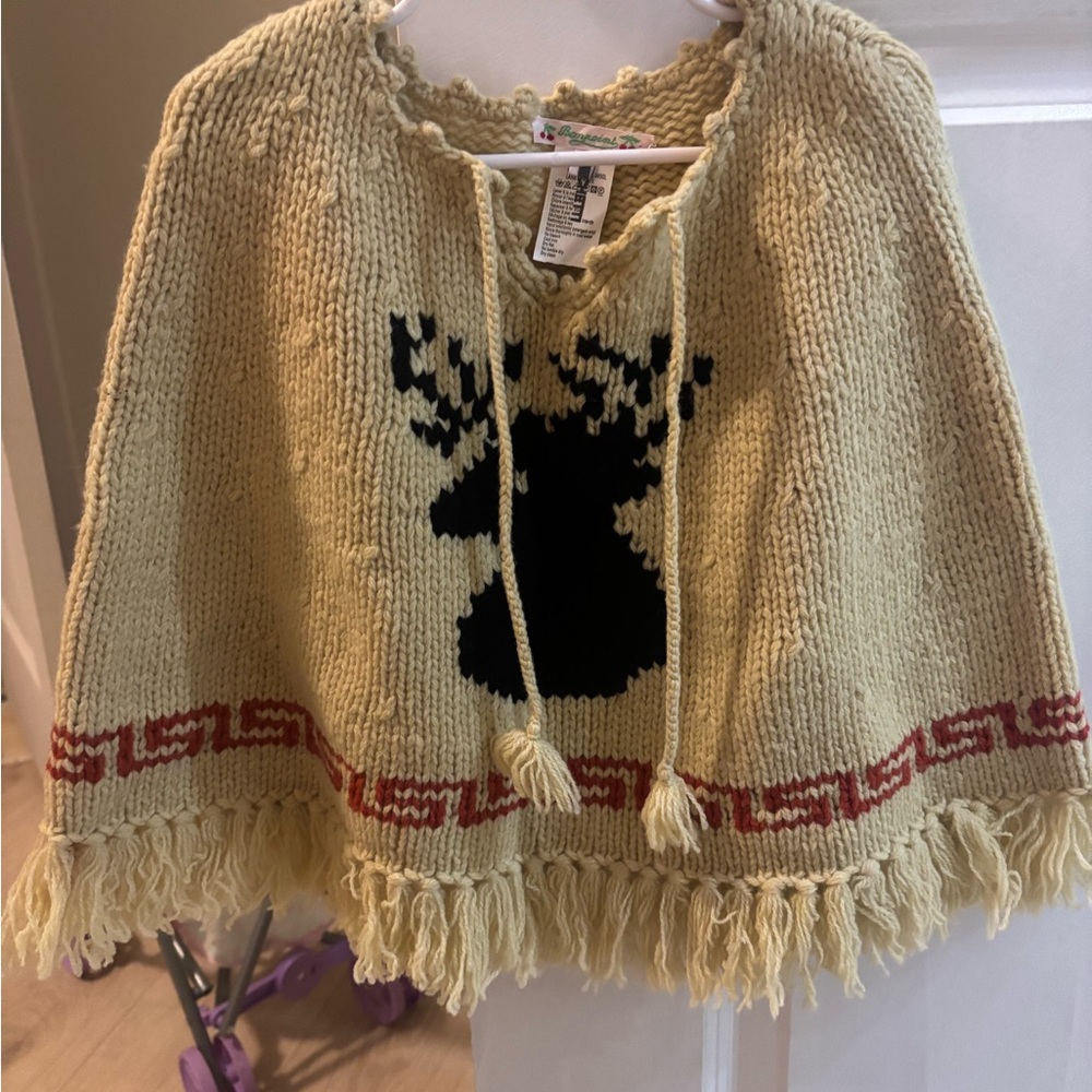 Bonpoint Vintage Folk 100% Wool Deer Knit Crochet Poncho w Fringe